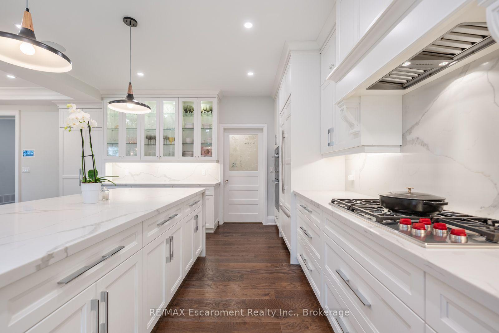 Photo 12 of 1394 Waverly Avenue, Oakville, West — HOMEH