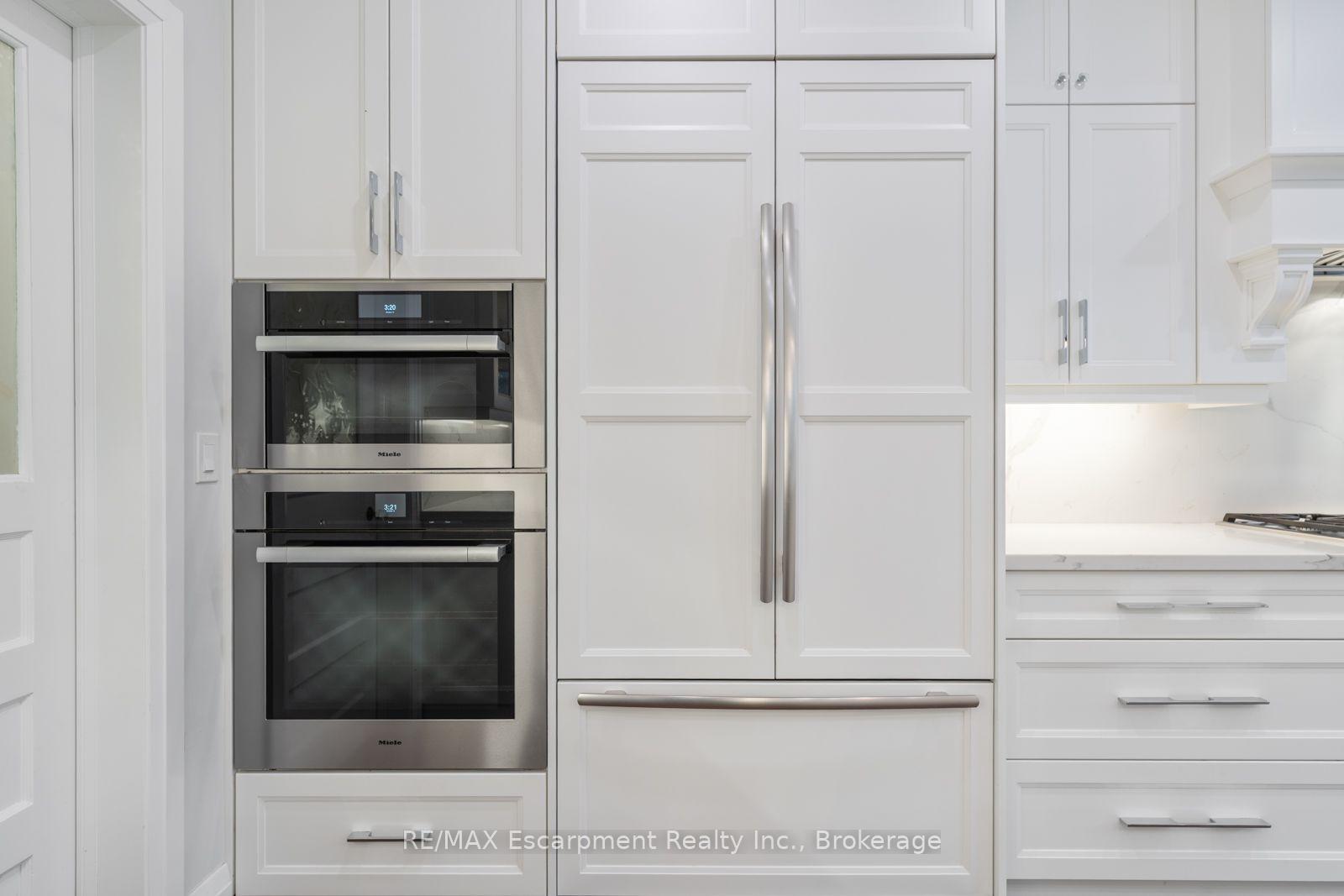 Photo 13 of 1394 Waverly Avenue, Oakville, West — HOMEH