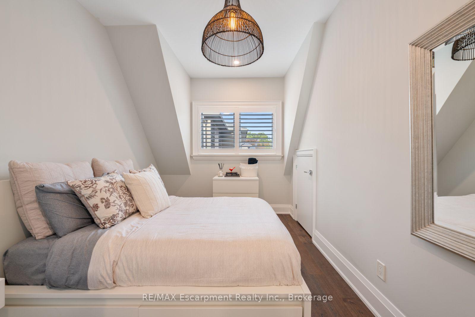 Photo 30 of 1394 Waverly Avenue, Oakville, West — HOMEH