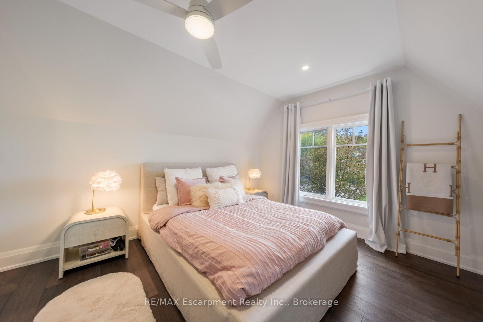 Photo 32 of 1394 Waverly Avenue, Oakville, West — HOMEH