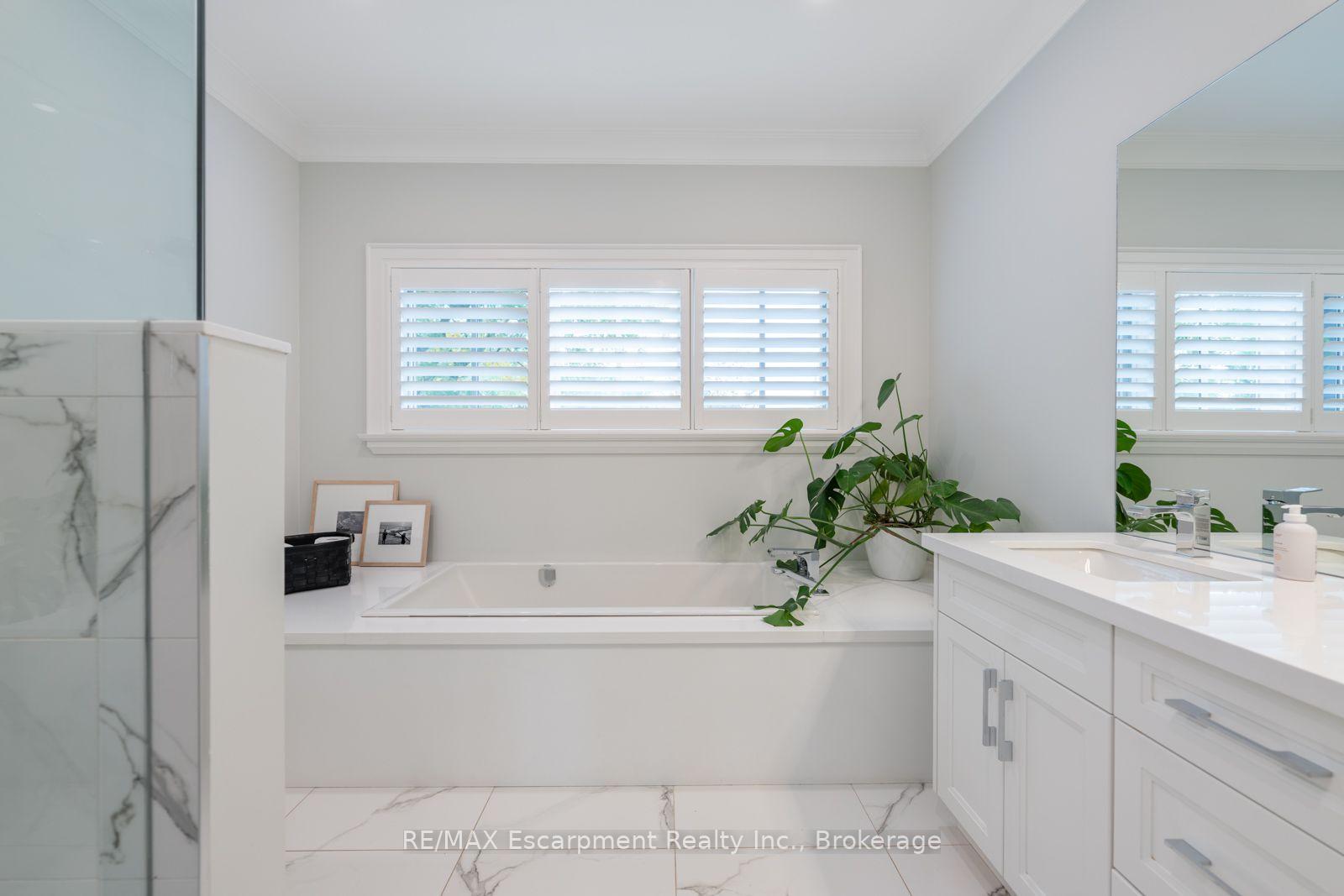 Photo 36 of 1394 Waverly Avenue, Oakville, West — HOMEH