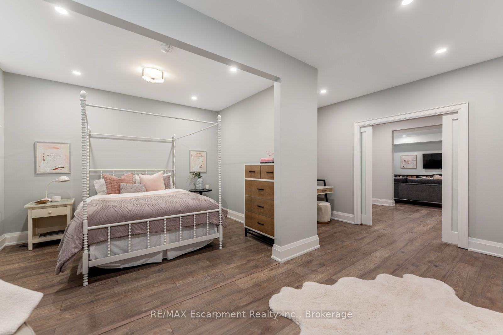 Photo 42 of 1394 Waverly Avenue, Oakville, West — HOMEH