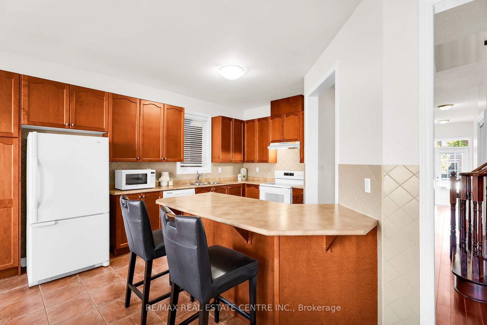 Photo 12 of 43 Delphinium Way, Brampton, Northwest Sandalwood Parkway — HOMEH