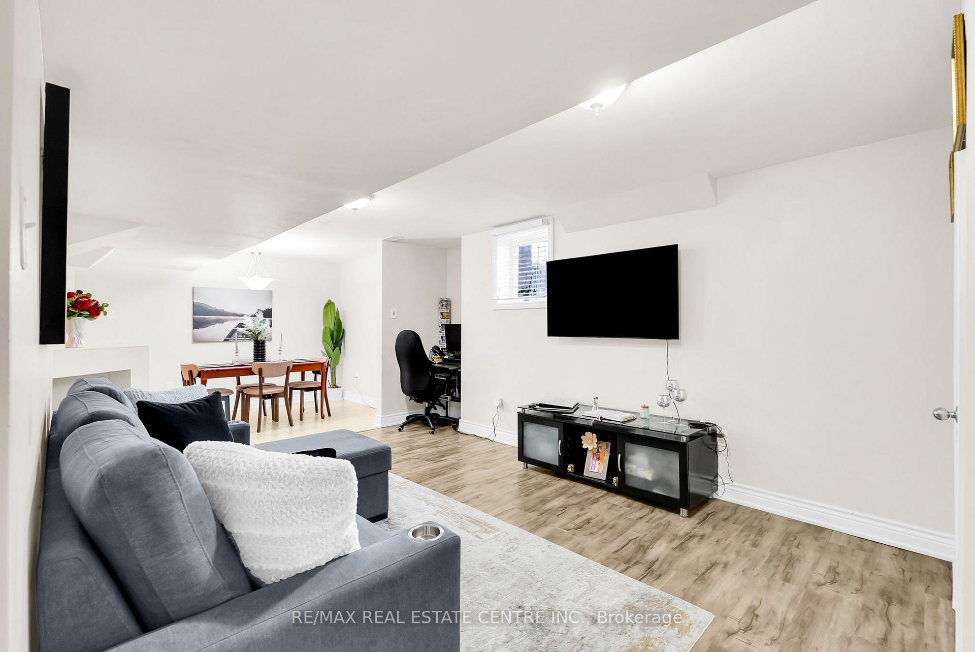 Photo 37 of 43 Delphinium Way, Brampton, Northwest Sandalwood Parkway — HOMEH