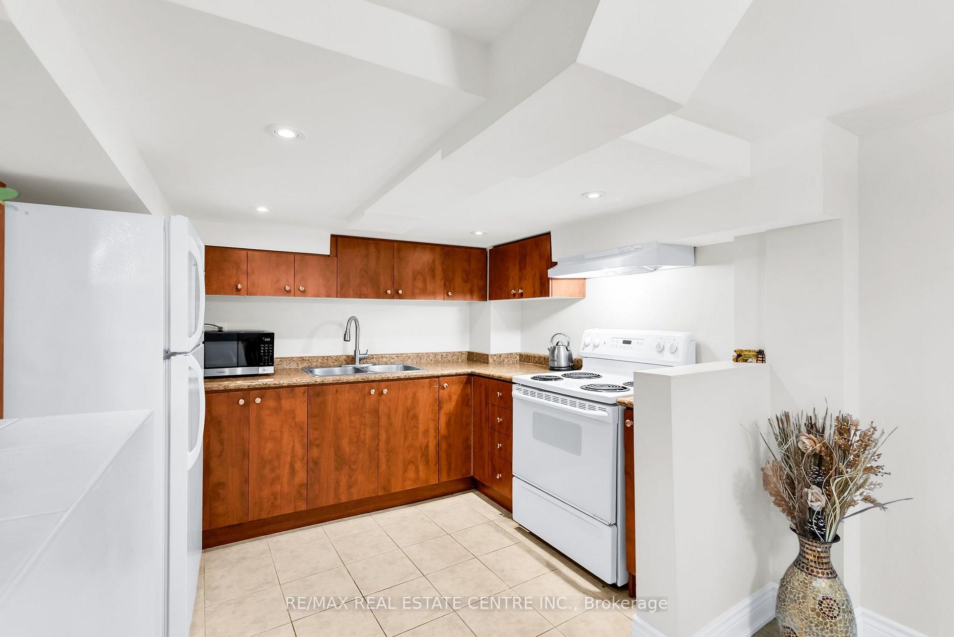 Photo 40 of 43 Delphinium Way, Brampton, Northwest Sandalwood Parkway — HOMEH