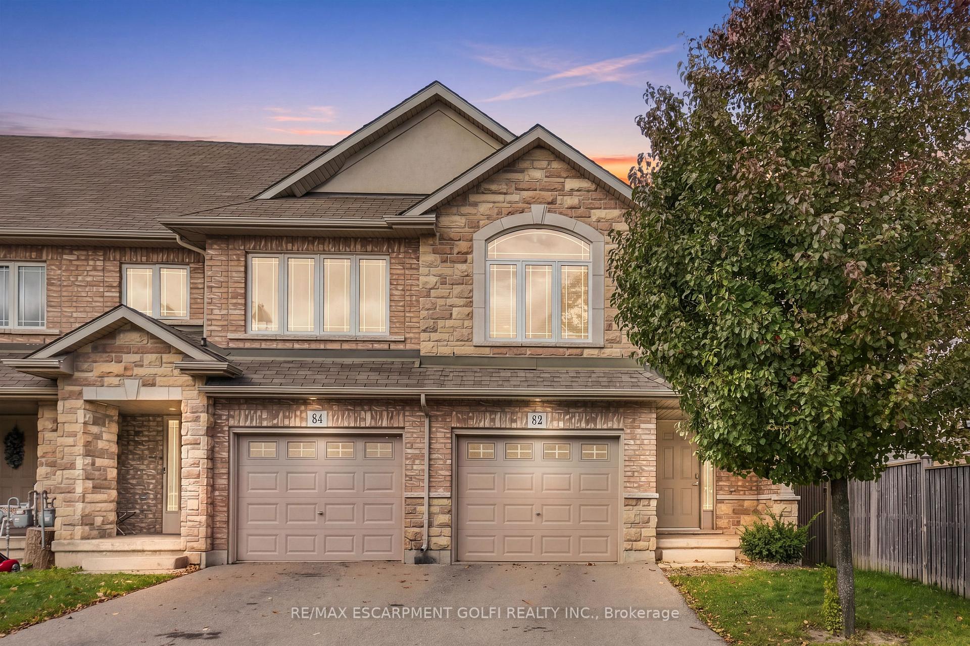 Photo 1 of 82 Charleswood Crescent, Hamilton, Rural Glanbrook — HOMEH