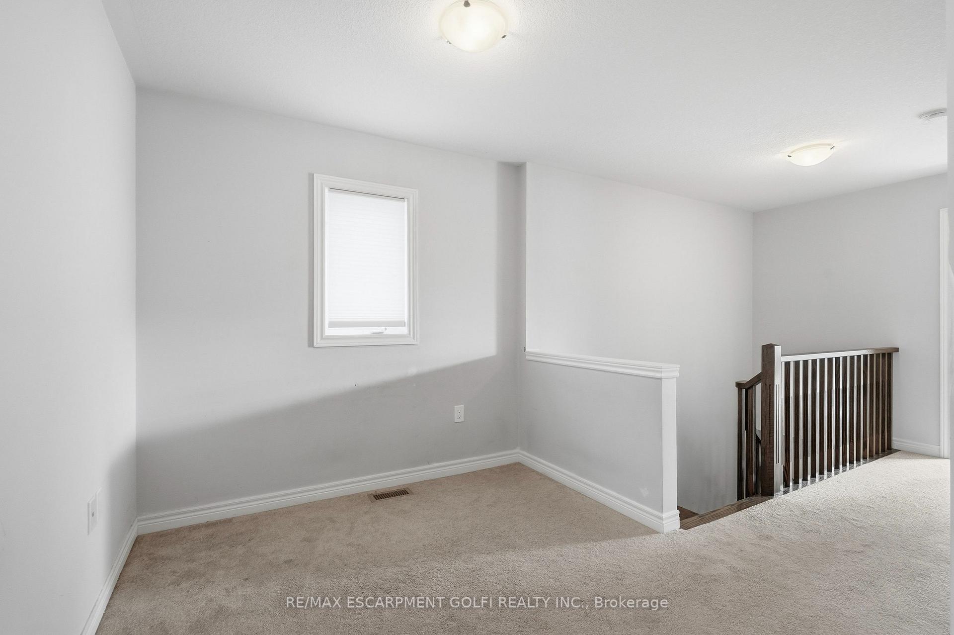 Photo 20 of 82 Charleswood Crescent, Hamilton, Rural Glanbrook — HOMEH