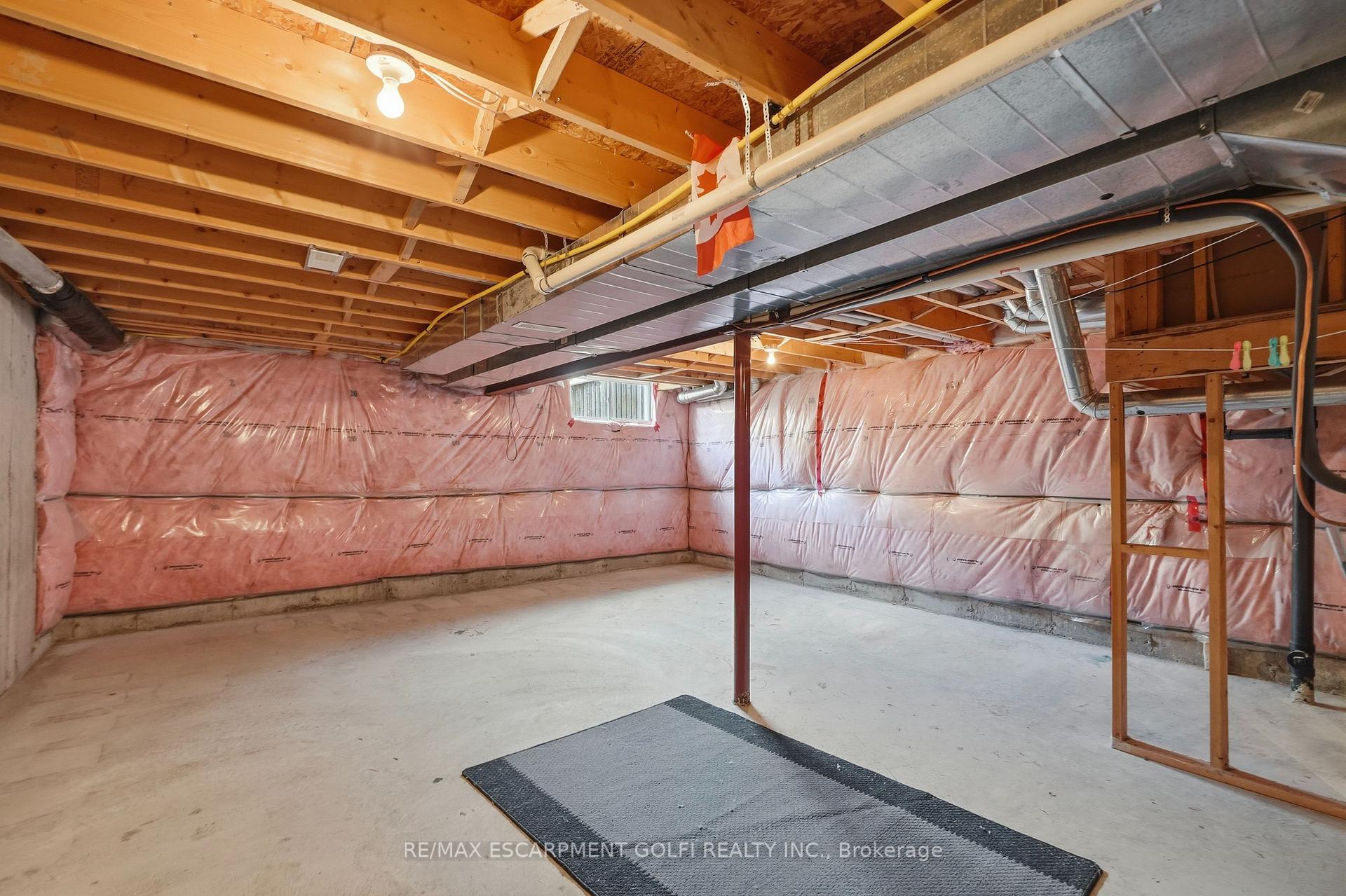 Photo 29 of 82 Charleswood Crescent, Hamilton, Rural Glanbrook — HOMEH