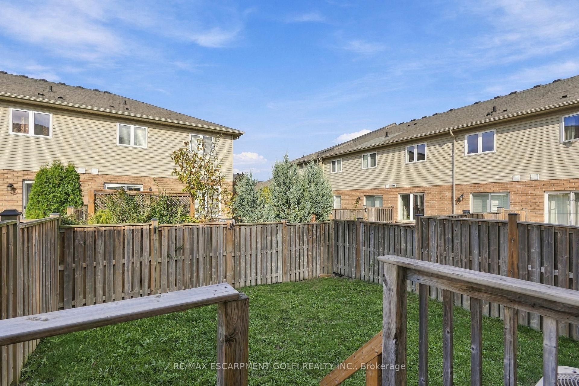 Photo 30 of 82 Charleswood Crescent, Hamilton, Rural Glanbrook — HOMEH