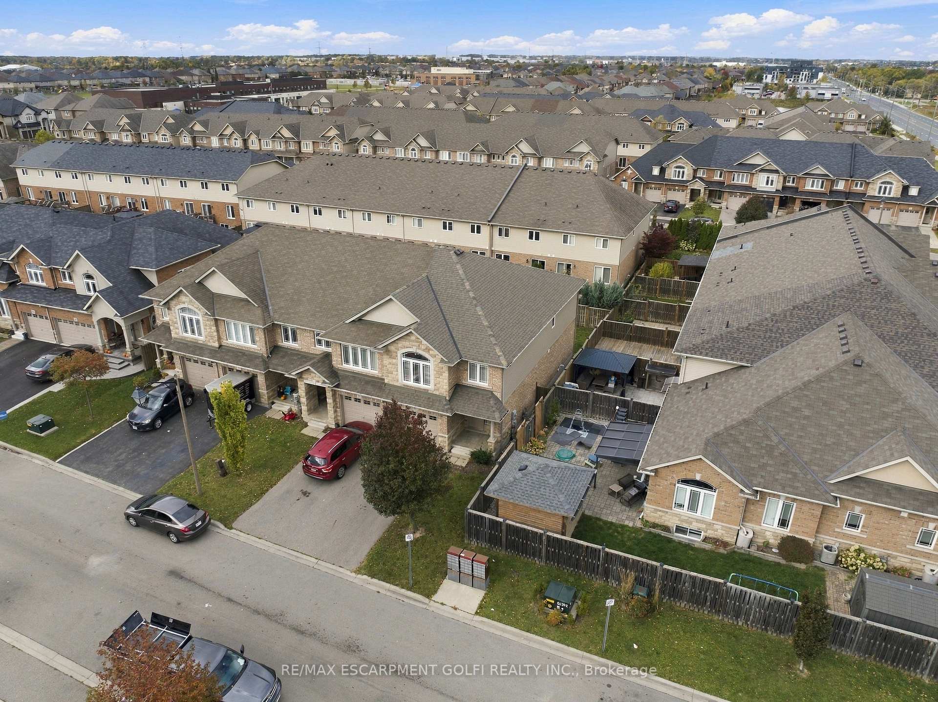 Photo 32 of 82 Charleswood Crescent, Hamilton, Rural Glanbrook — HOMEH