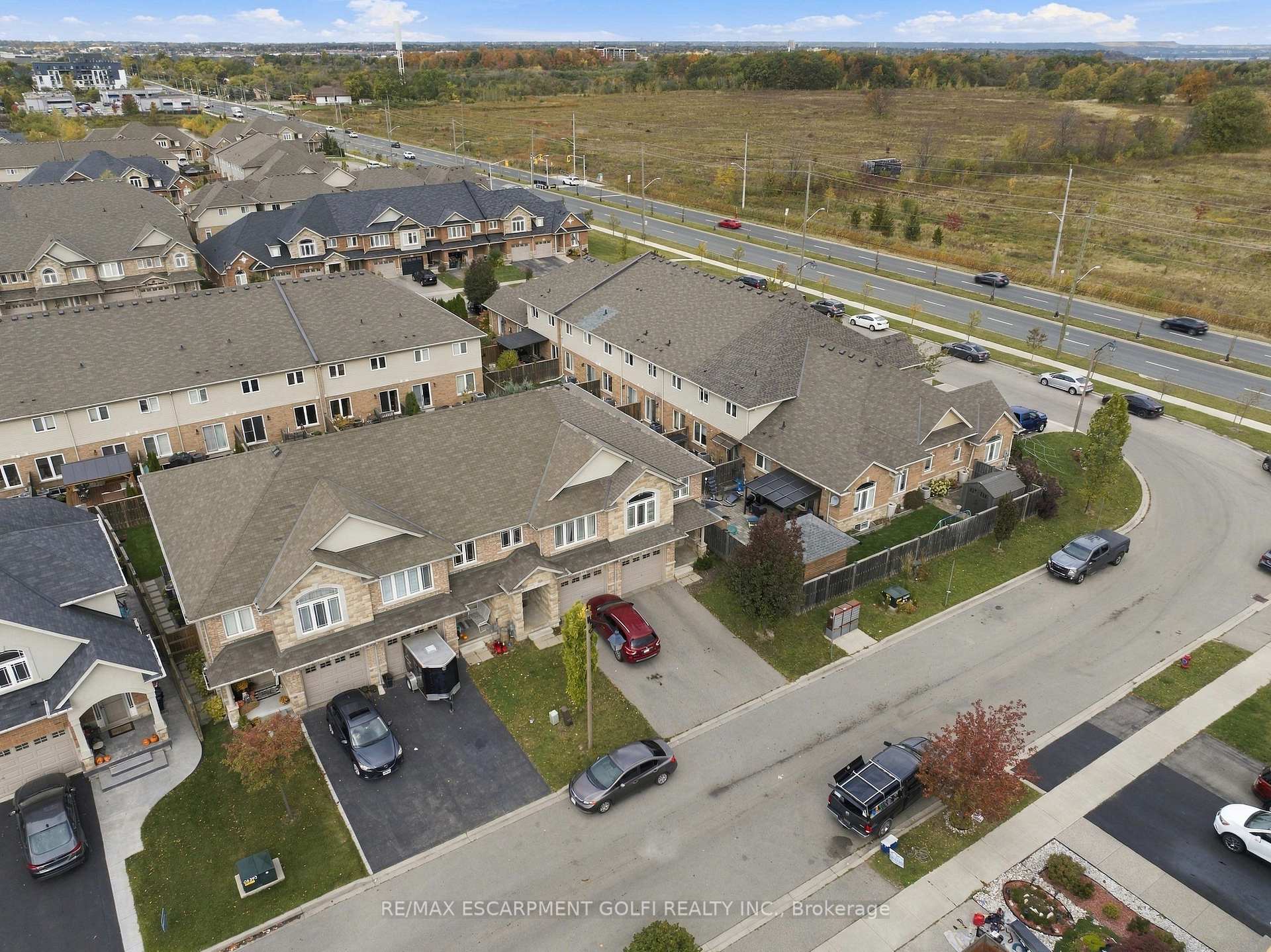 Photo 33 of 82 Charleswood Crescent, Hamilton, Rural Glanbrook — HOMEH