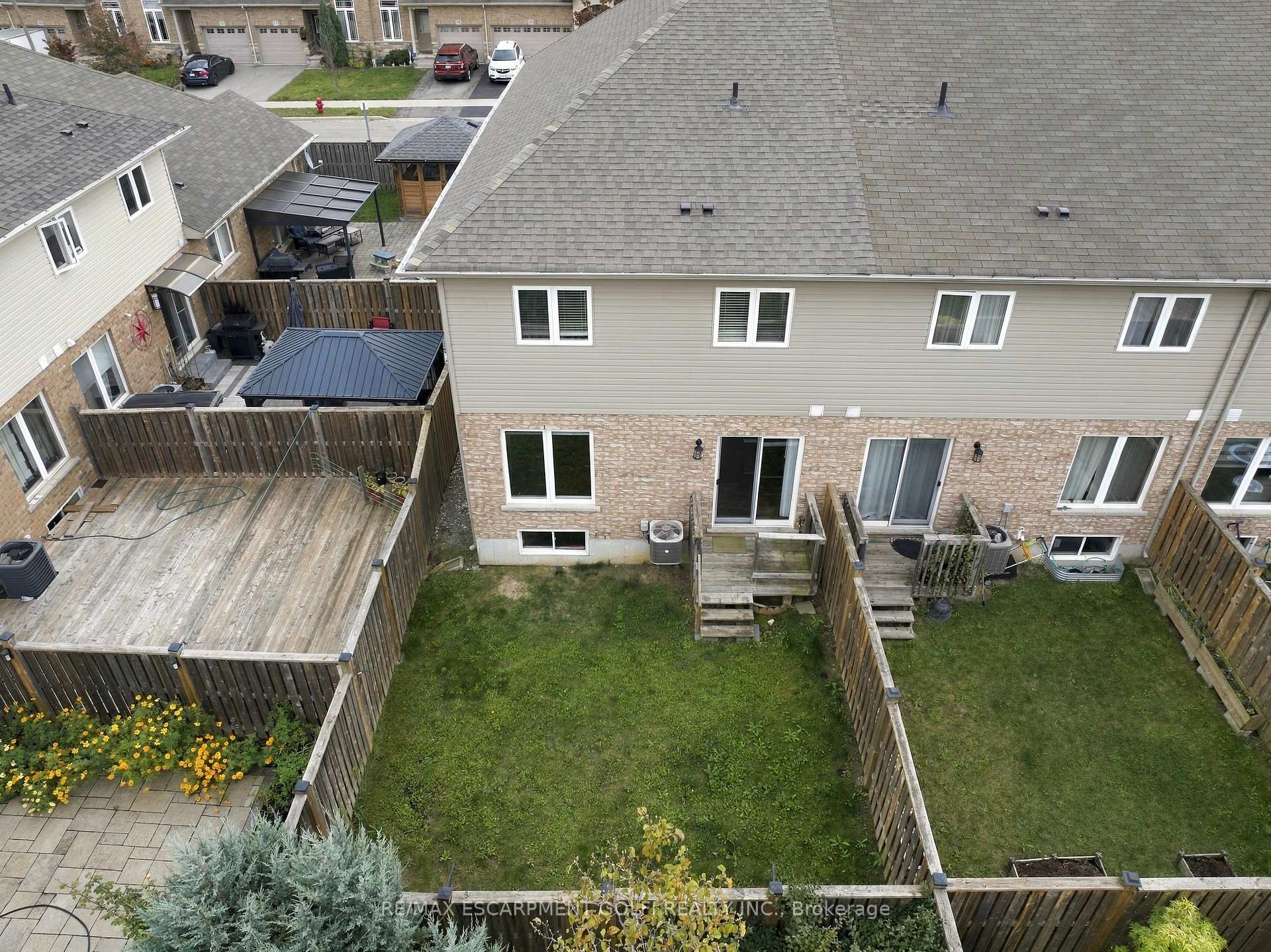 Photo 36 of 82 Charleswood Crescent, Hamilton, Rural Glanbrook — HOMEH