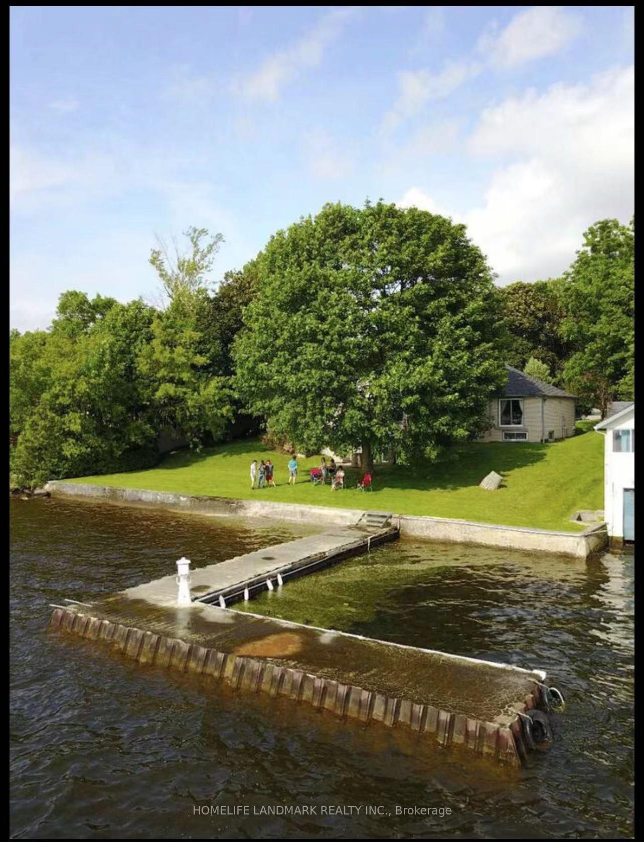 Photo 2 of 100 Lake Drive N, Georgina, Historic Lakeshore Communities — HOMEH