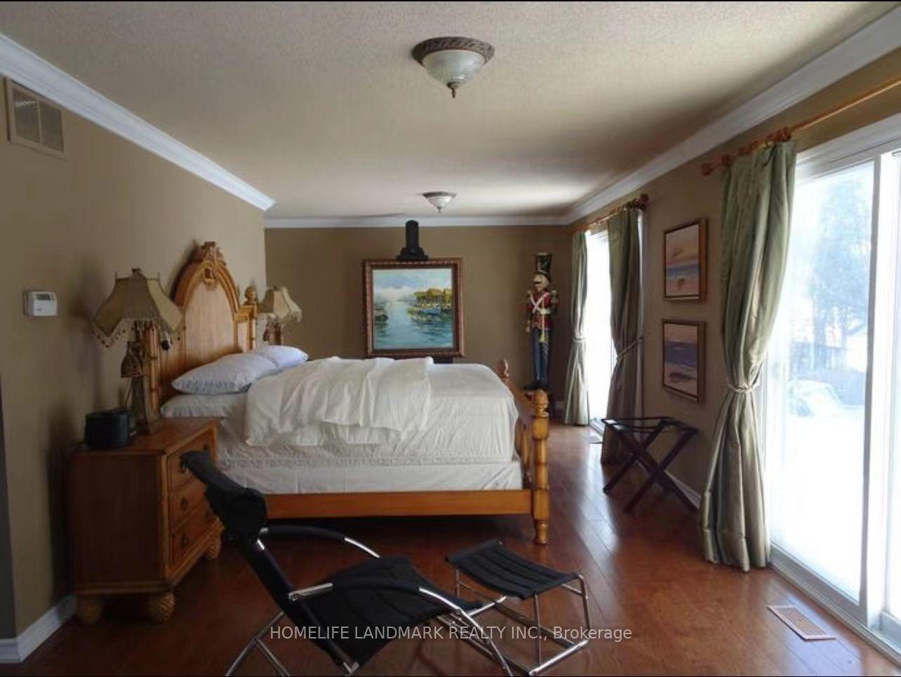 Photo 21 of 100 Lake Drive N, Georgina, Historic Lakeshore Communities — HOMEH