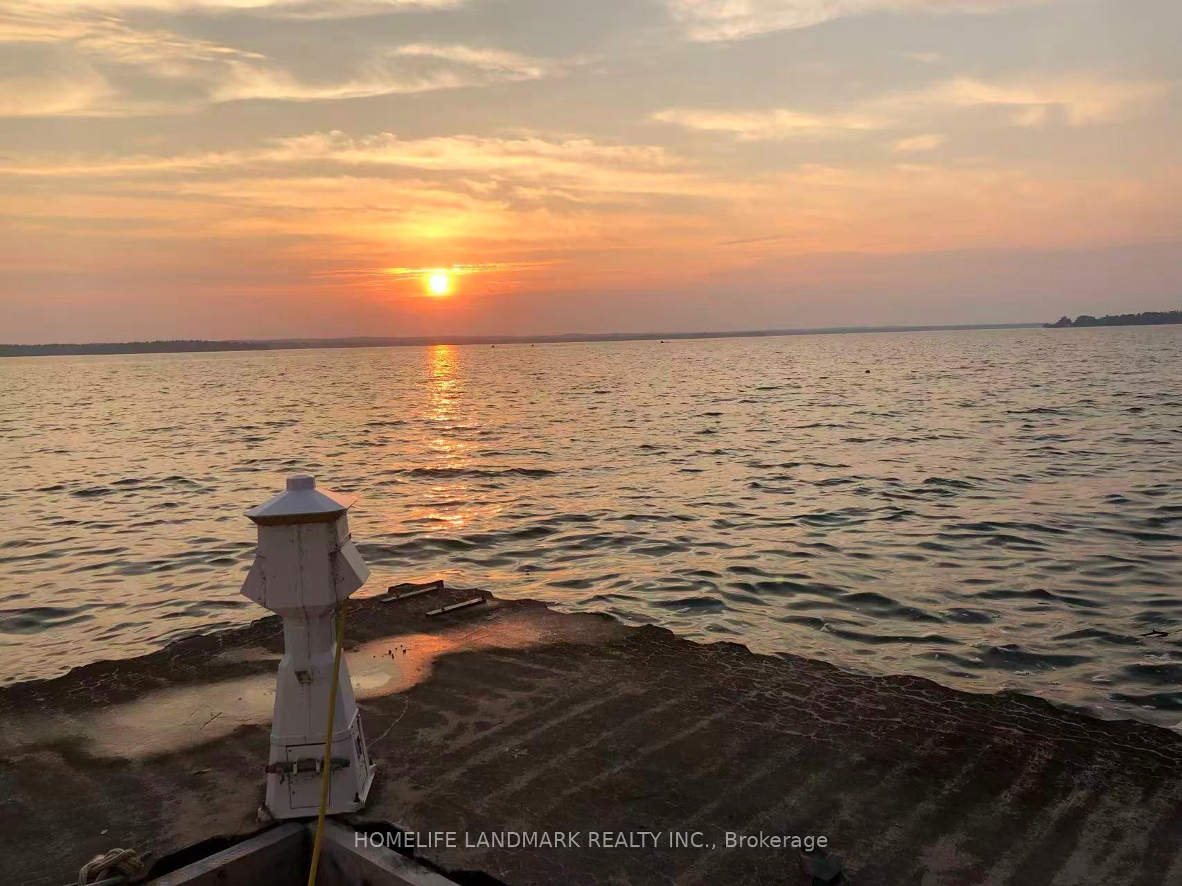 Photo 55 of 100 Lake Drive N, Georgina, Historic Lakeshore Communities — HOMEH