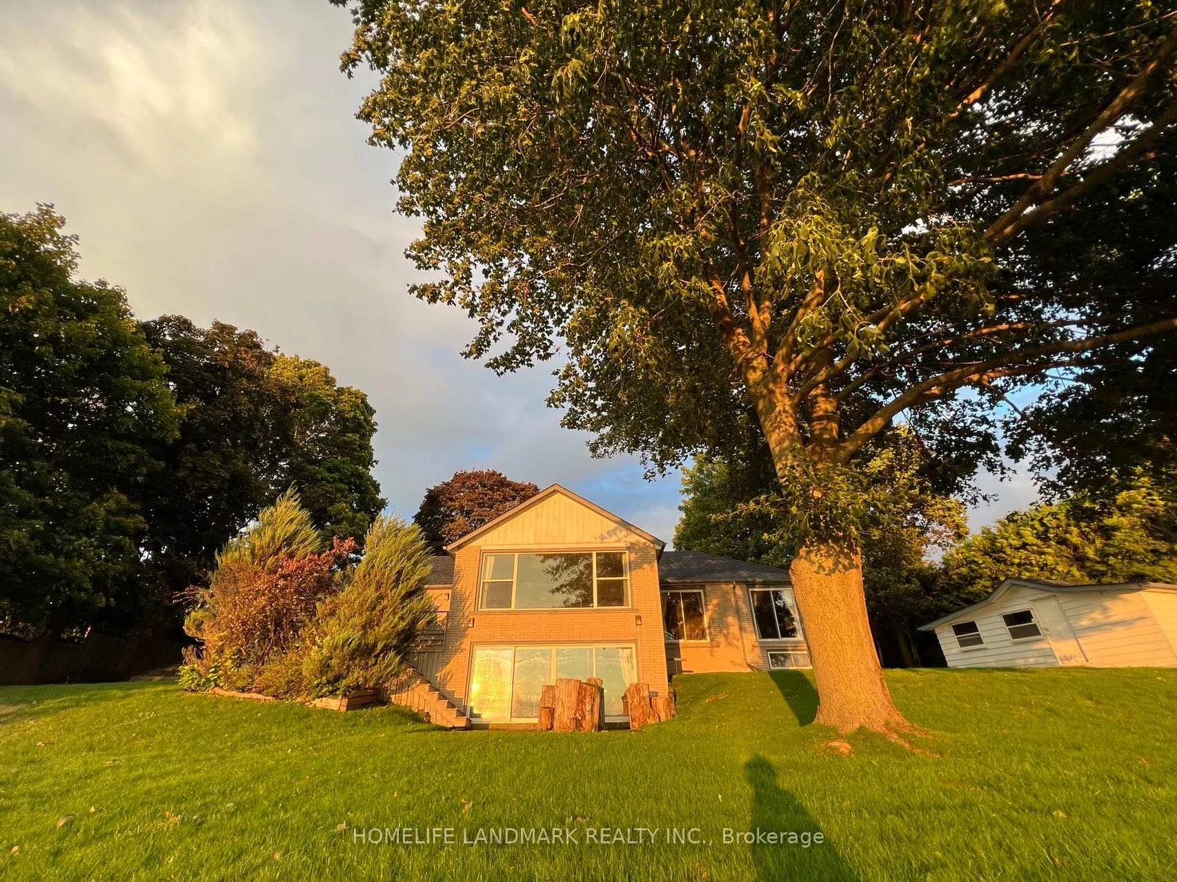Photo 63 of 100 Lake Drive N, Georgina, Historic Lakeshore Communities — HOMEH