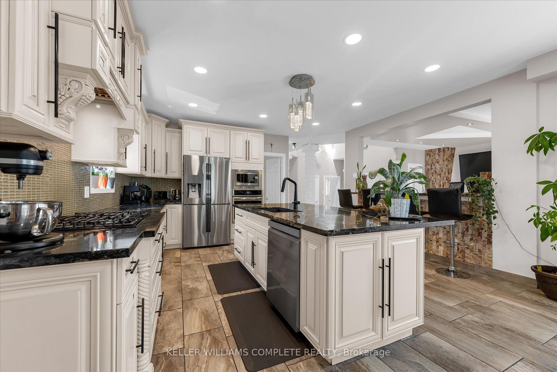 Photo 12 of 847 West 5th Street, Hamilton, Kernighan — HOMEH