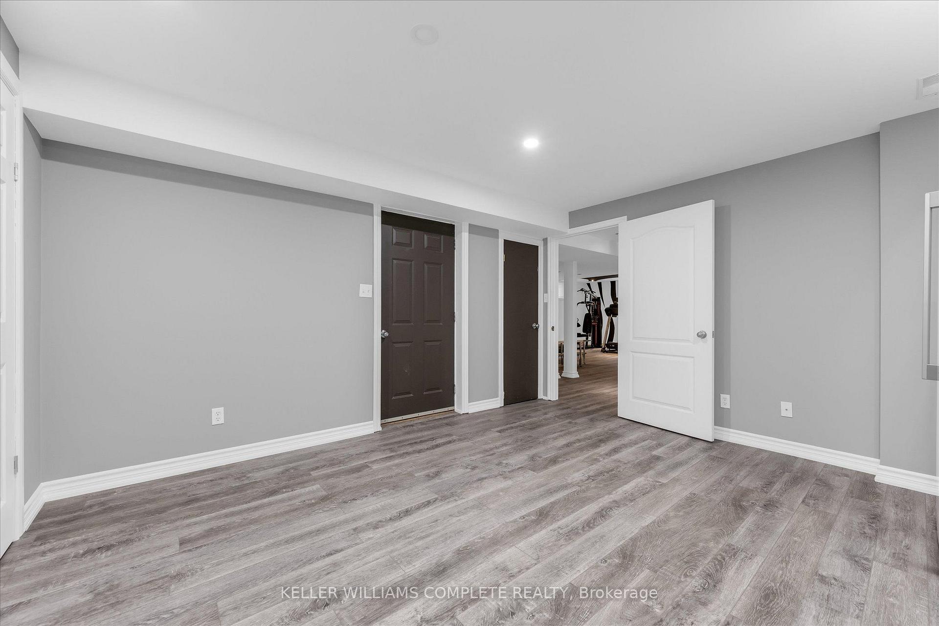 Photo 37 of 847 West 5th Street, Hamilton, Kernighan — HOMEH