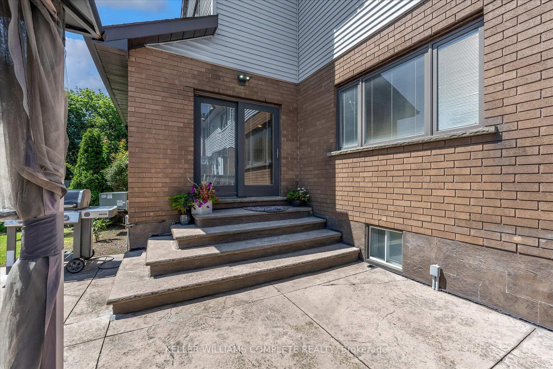 Photo 49 of 847 West 5th Street, Hamilton, Kernighan — HOMEH