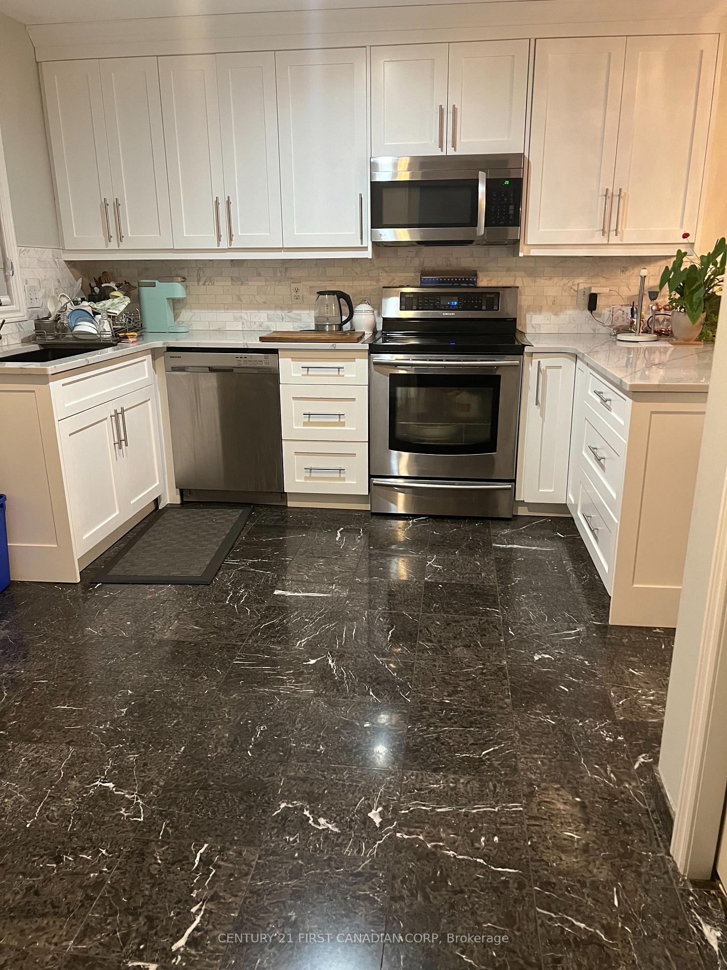 Photo 4 of 26 Croatia Road, London, East D — HOMEH