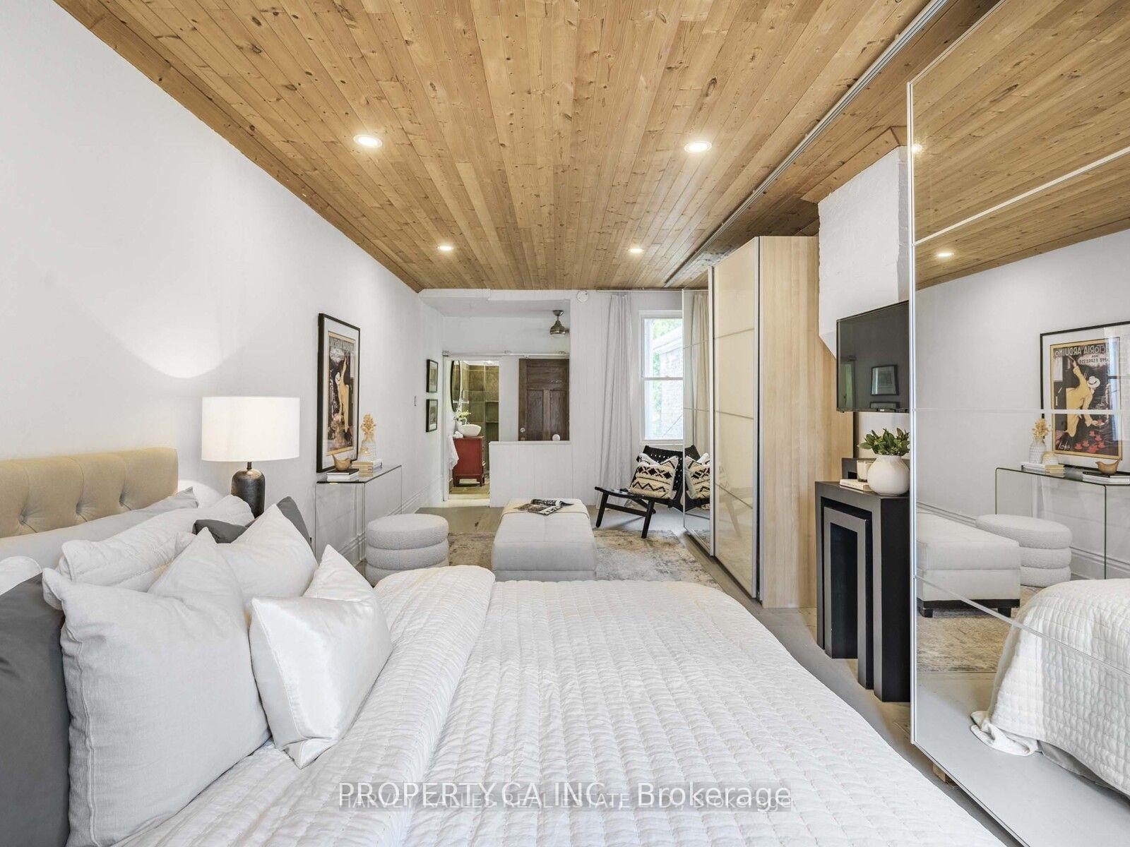 Photo 19 of 18 Saunders Avenue, Toronto, Roncesvalles — HOMEH