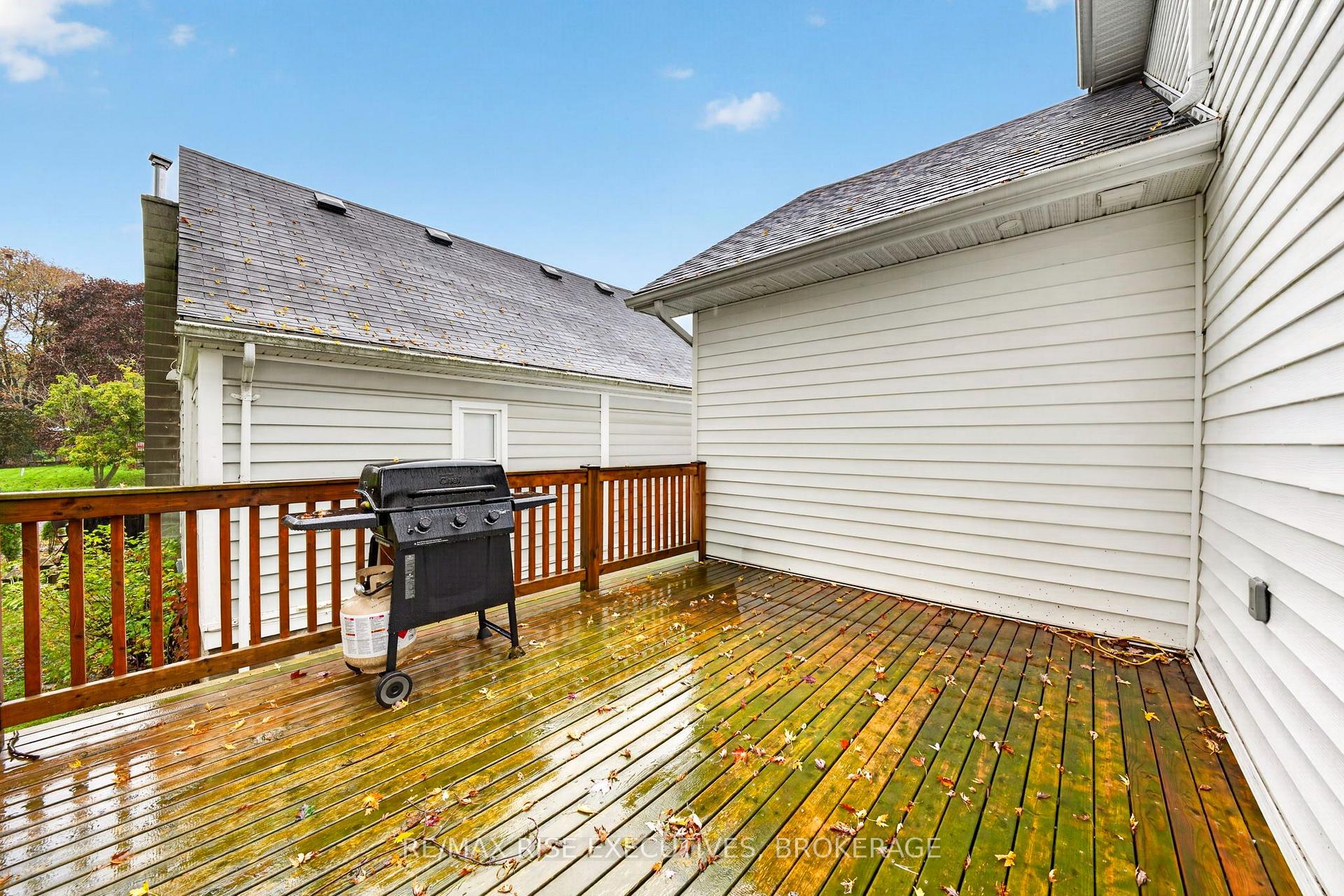 Photo 26 of 675 Collins Bay Road, Kingston, South of Taylor-Kidd Blvd — HOMEH