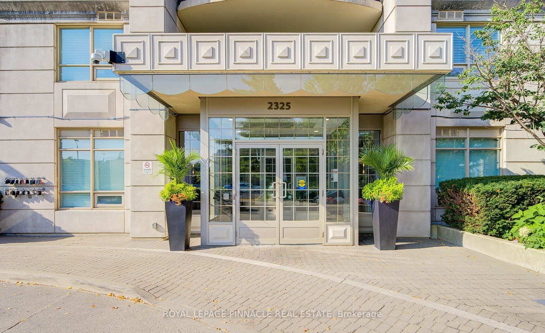 Photo of Unit 1006, 2325 Central Park Drive