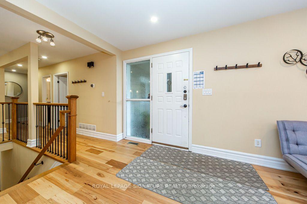 Photo 9 of 10 Beaver Bend Crescent, Etobicoke, Eringate-Centennial-West Deane — HOMEH