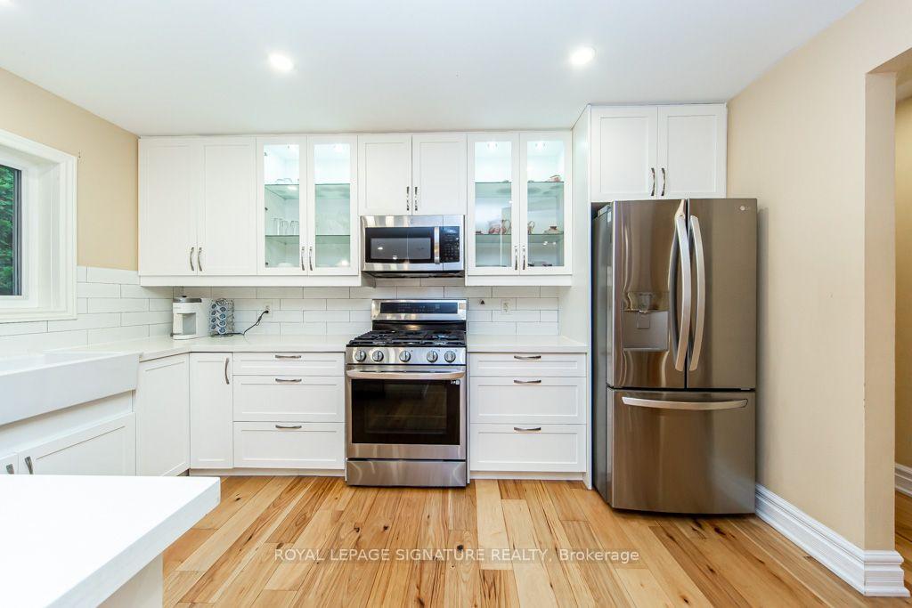 Photo 14 of 10 Beaver Bend Crescent, Etobicoke, Eringate-Centennial-West Deane — HOMEH
