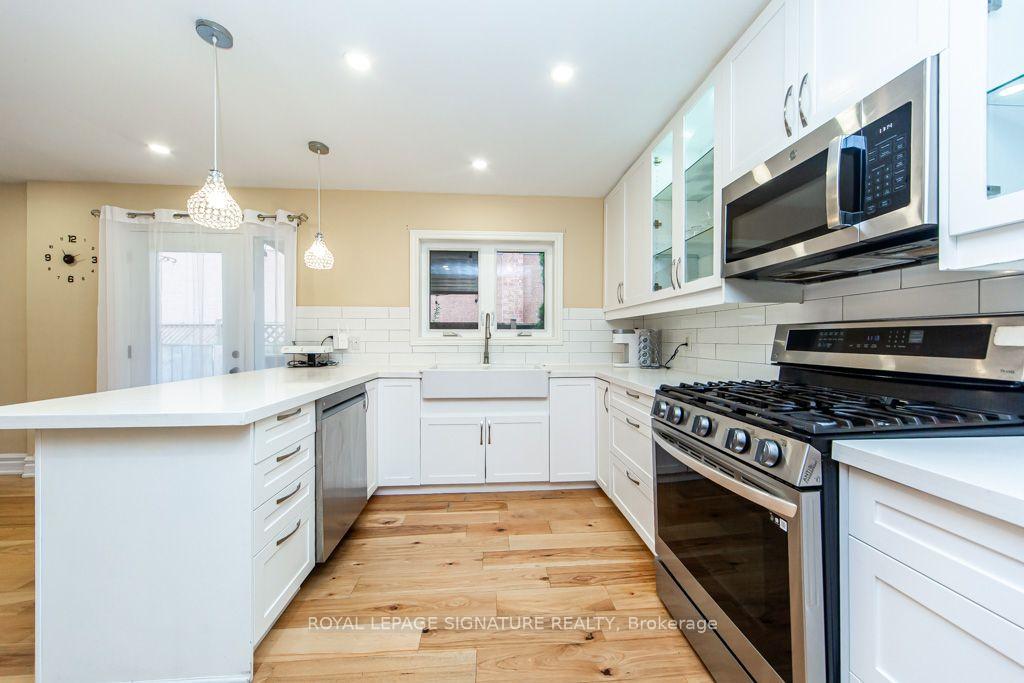 Photo 16 of 10 Beaver Bend Crescent, Etobicoke, Eringate-Centennial-West Deane — HOMEH