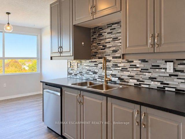 Photo 5 of Unit 615, 200 Jamieson Parkway, Cambridge, Grow Community Centre — HOMEH