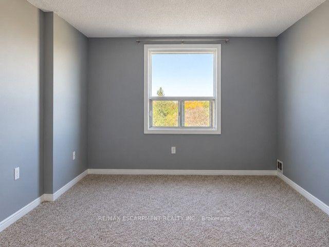 Photo 12 of Unit 615, 200 Jamieson Parkway, Cambridge, Grow Community Centre — HOMEH