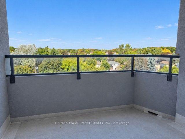 Photo 14 of Unit 615, 200 Jamieson Parkway, Cambridge, Grow Community Centre — HOMEH