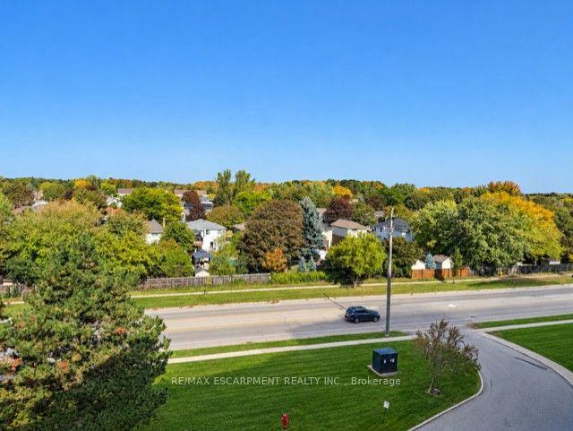 Photo 15 of Unit 615, 200 Jamieson Parkway, Cambridge, Grow Community Centre — HOMEH