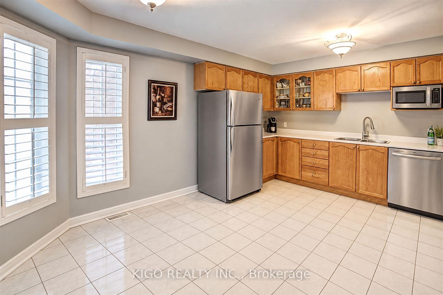 Photo 4 of 3868 Craighurst Avenue, Mississauga, Lisgar — HOMEH