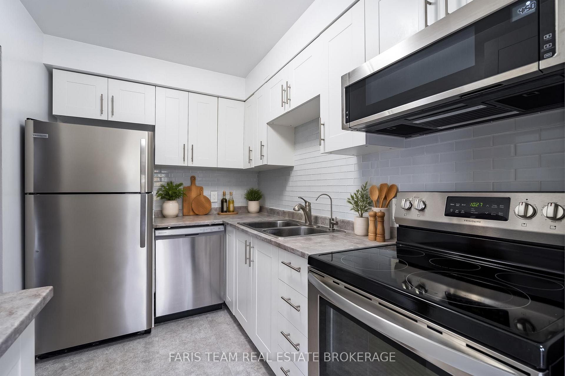 Photo 4 of Unit 6, 261 Rose Street, Barrie, Wellington — HOMEH