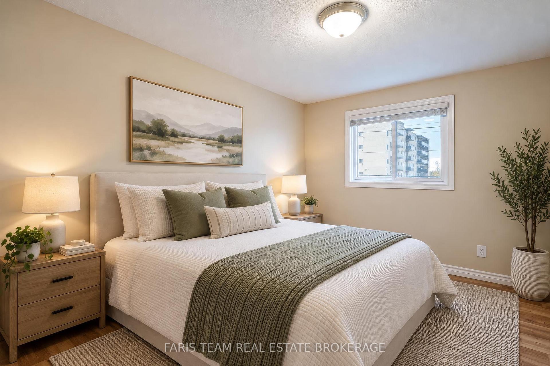 Photo 10 of Unit 6, 261 Rose Street, Barrie, Wellington — HOMEH