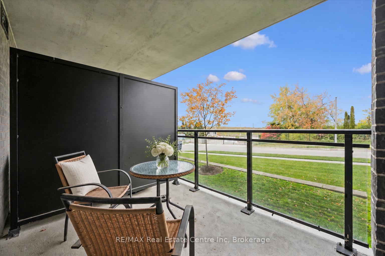 Photo 5 of Unit 106, 104 Summit Ridge Drive, Guelph, Grange Road — HOMEH