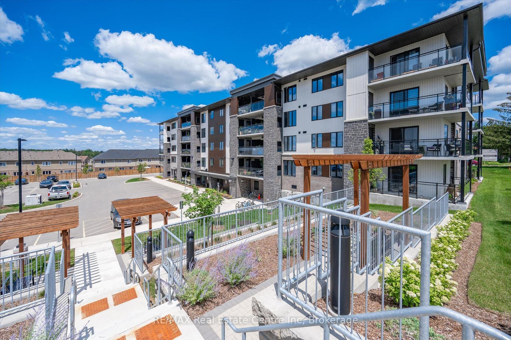 Photo 11 of Unit 106, 104 Summit Ridge Drive, Guelph, Grange Road — HOMEH