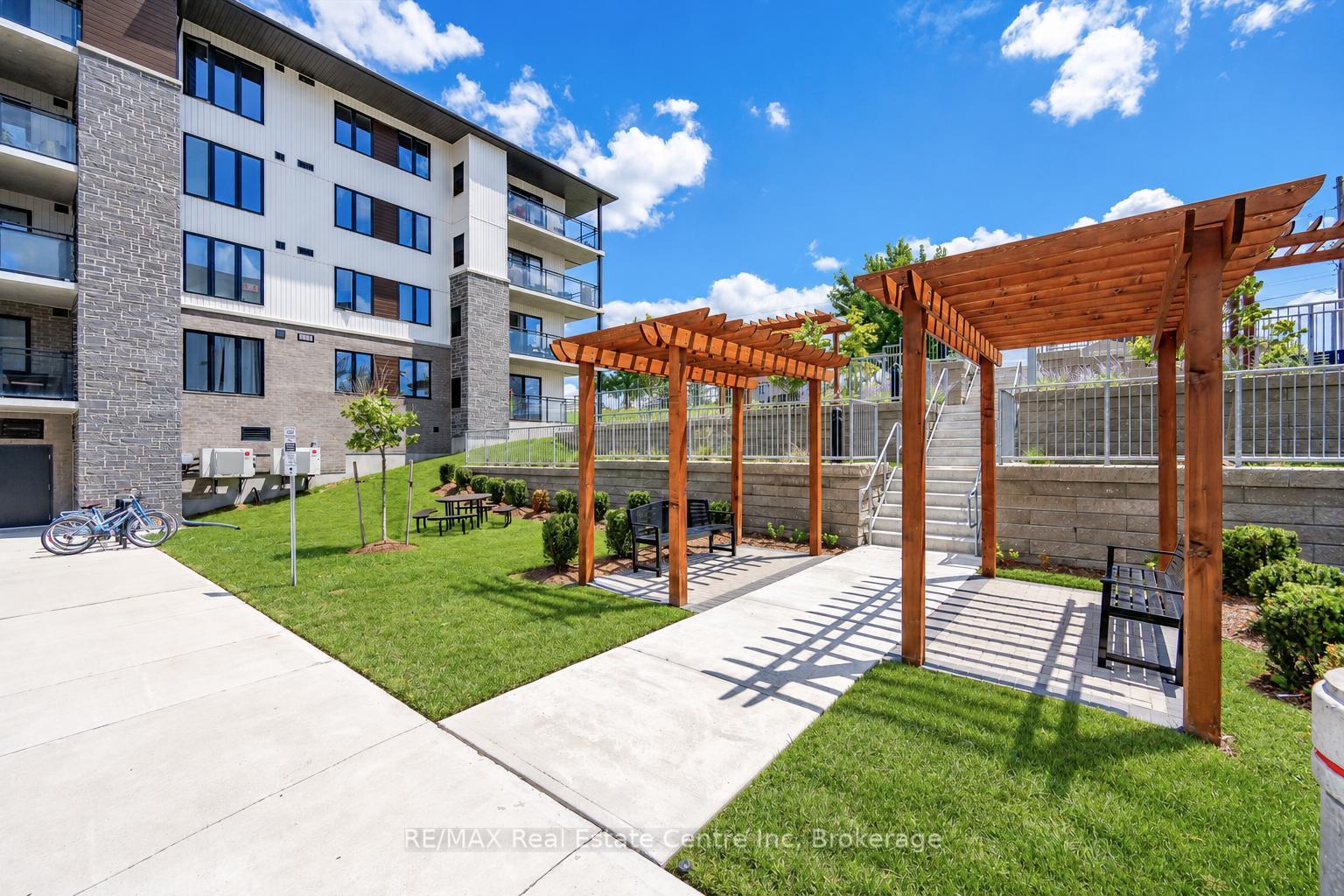 Photo 17 of Unit 106, 104 Summit Ridge Drive, Guelph, Grange Road — HOMEH
