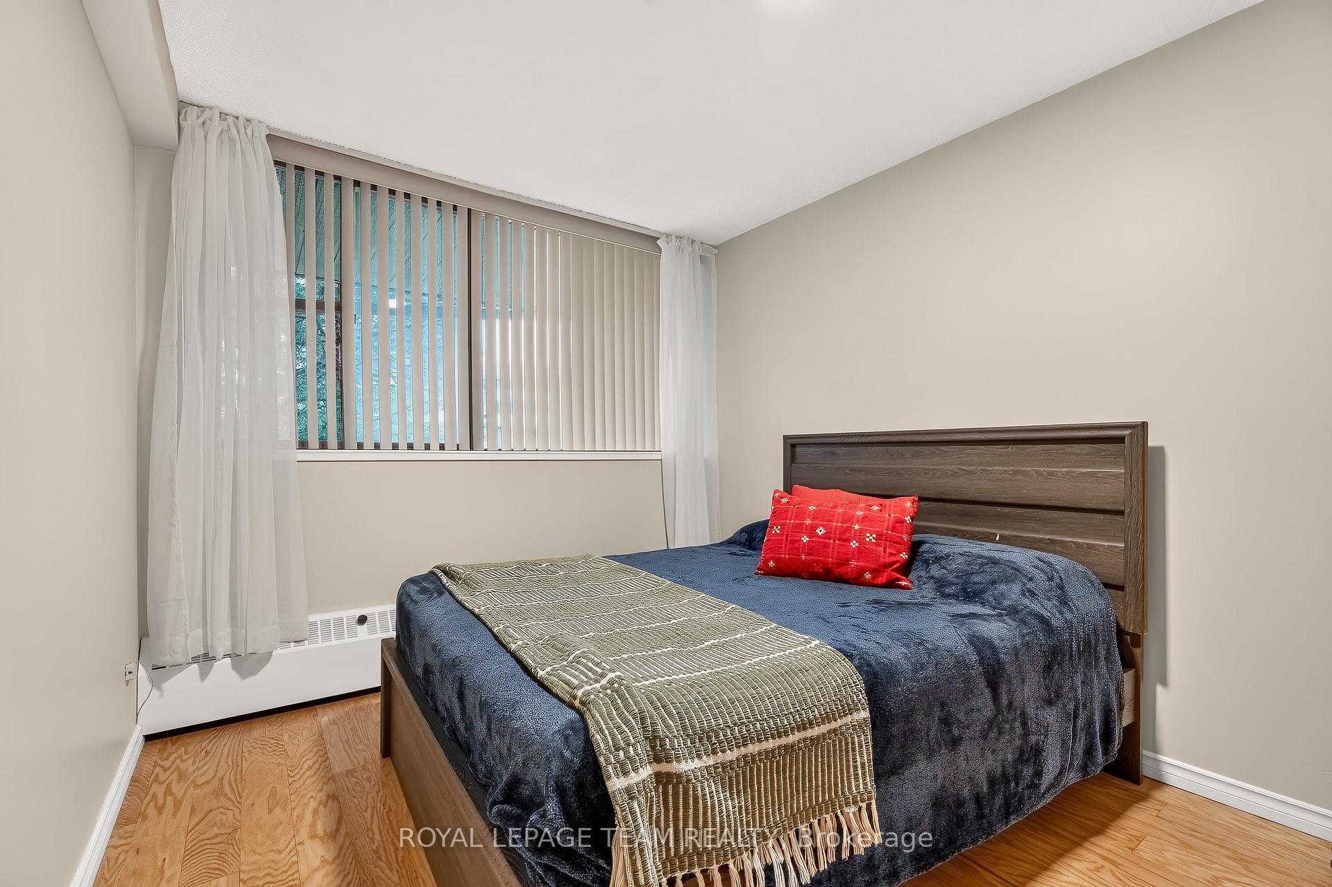 Photo 16 of Unit 107, 515 St. Laurent Boulevard, Ottawa, Viscount Alexander Park — HOMEH