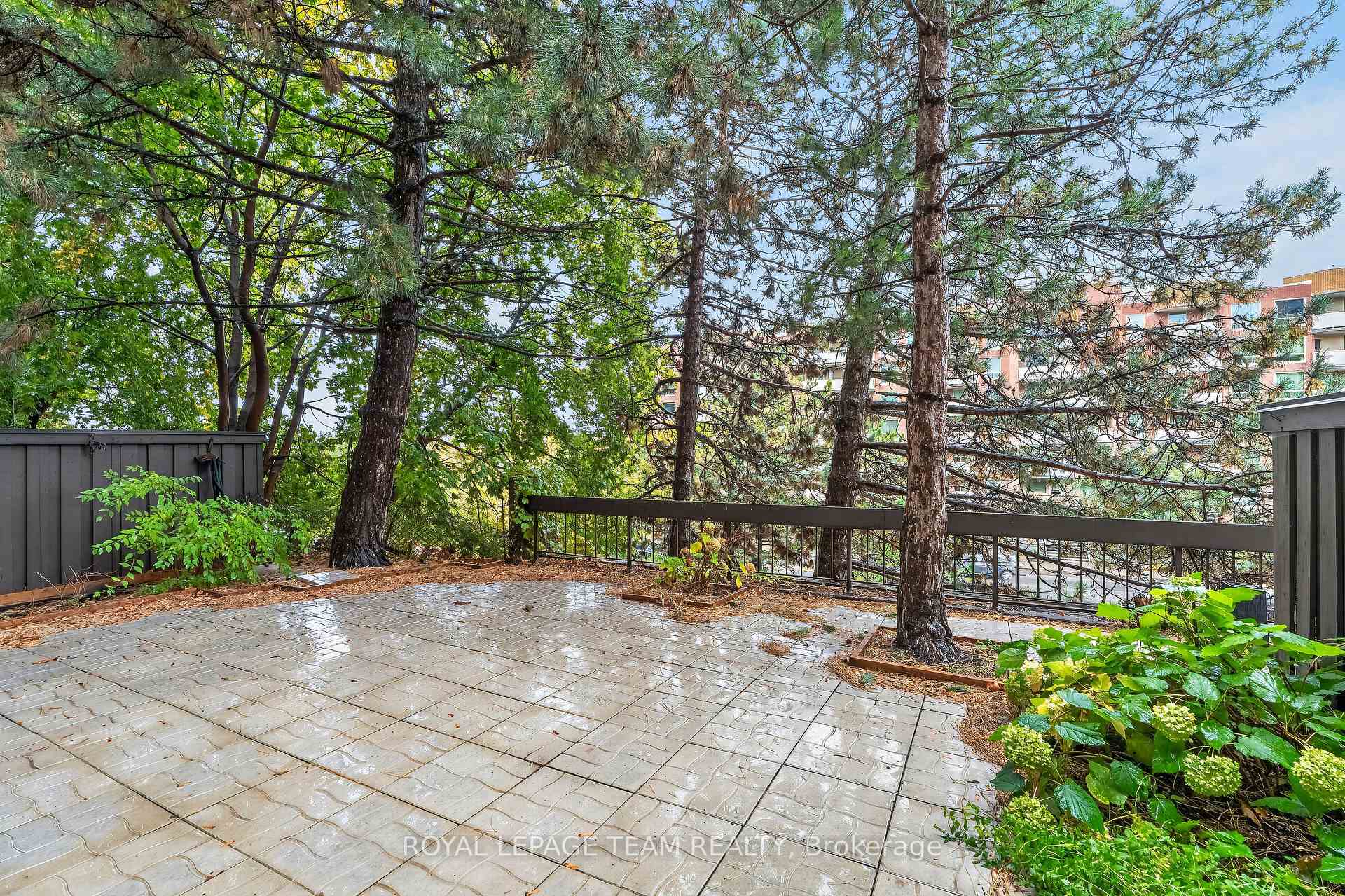 Photo 18 of Unit 107, 515 St. Laurent Boulevard, Ottawa, Viscount Alexander Park — HOMEH