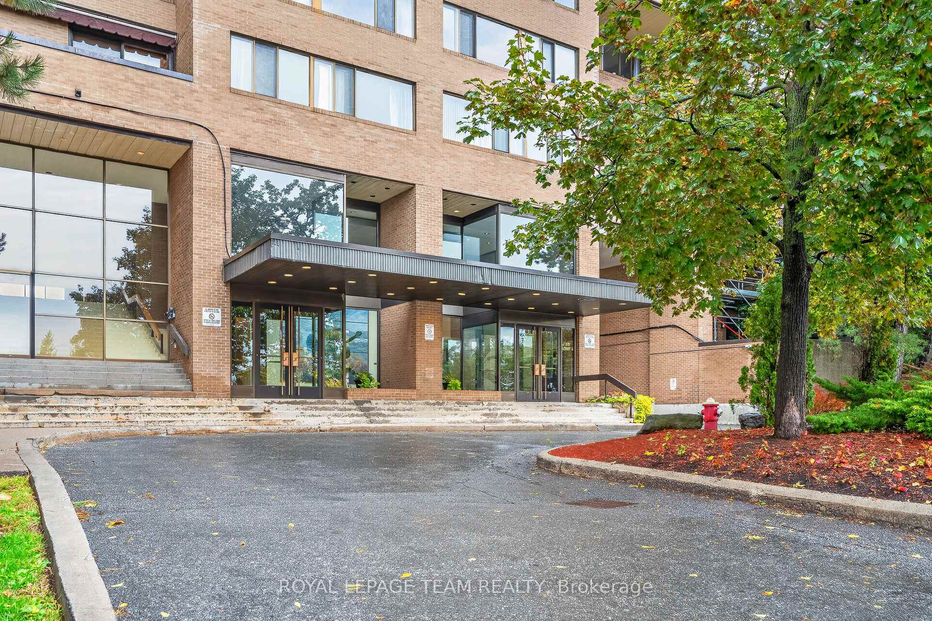 Photo 20 of Unit 107, 515 St. Laurent Boulevard, Ottawa, Viscount Alexander Park — HOMEH