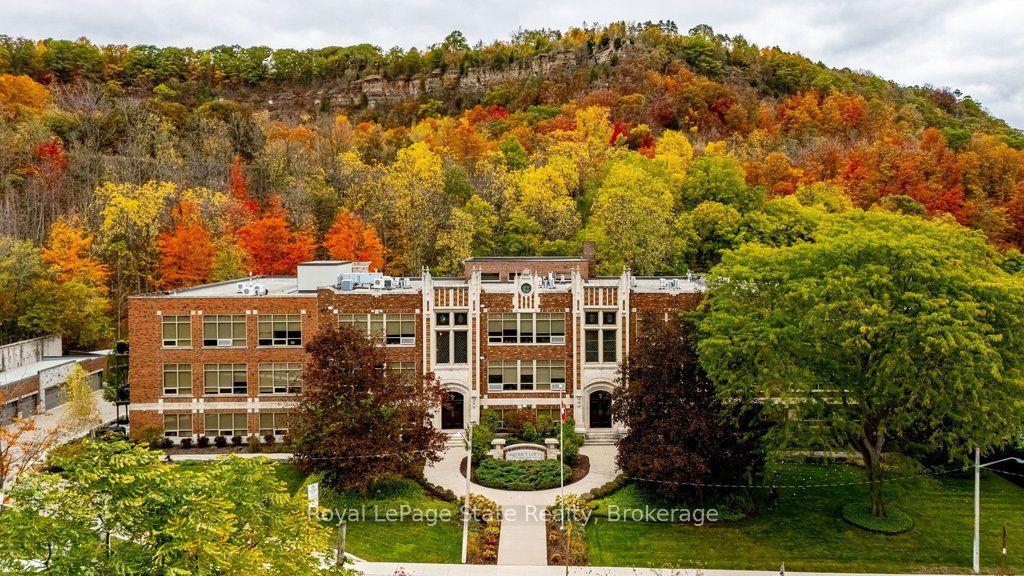 Photo of Unit 214, 397 King Street W