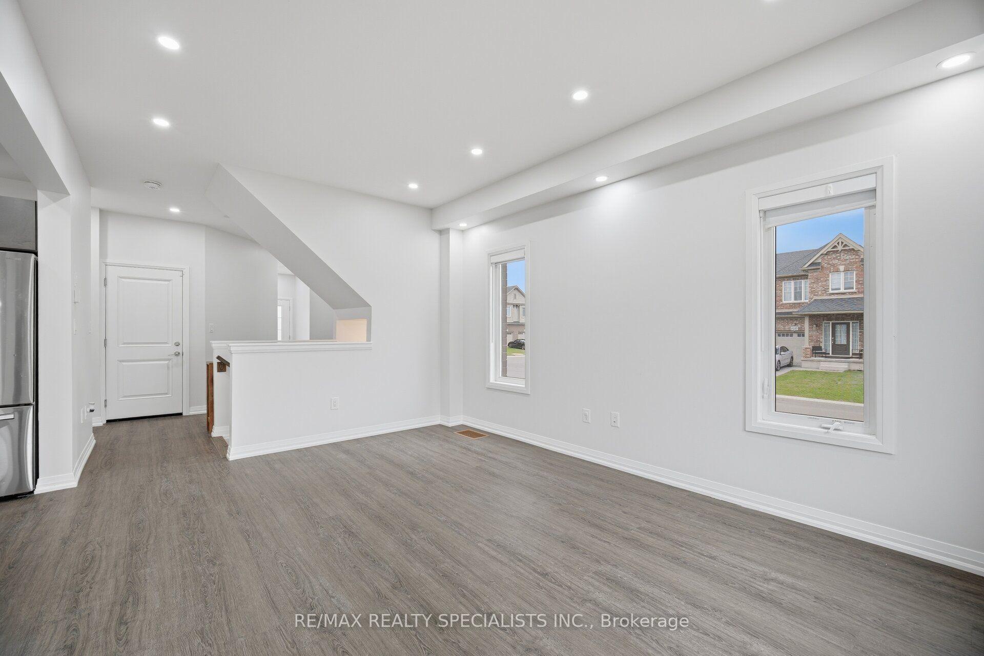 Photo 7 of 4259 Shuttleworth Drive, Niagara Falls, Lyons Creek — HOMEH