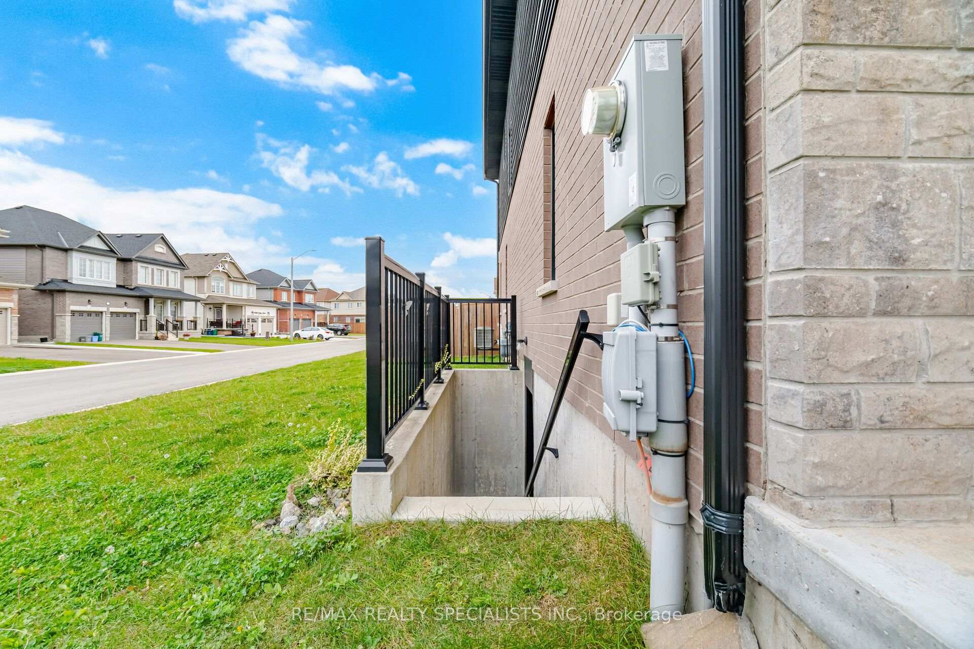 Photo 32 of 4259 Shuttleworth Drive, Niagara Falls, Lyons Creek — HOMEH