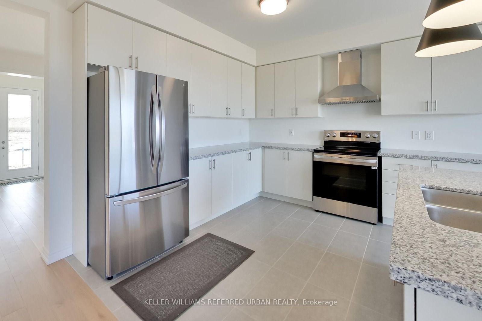 Photo 10 of 148 Union Boulevard, Wasaga Beach — HOMEH