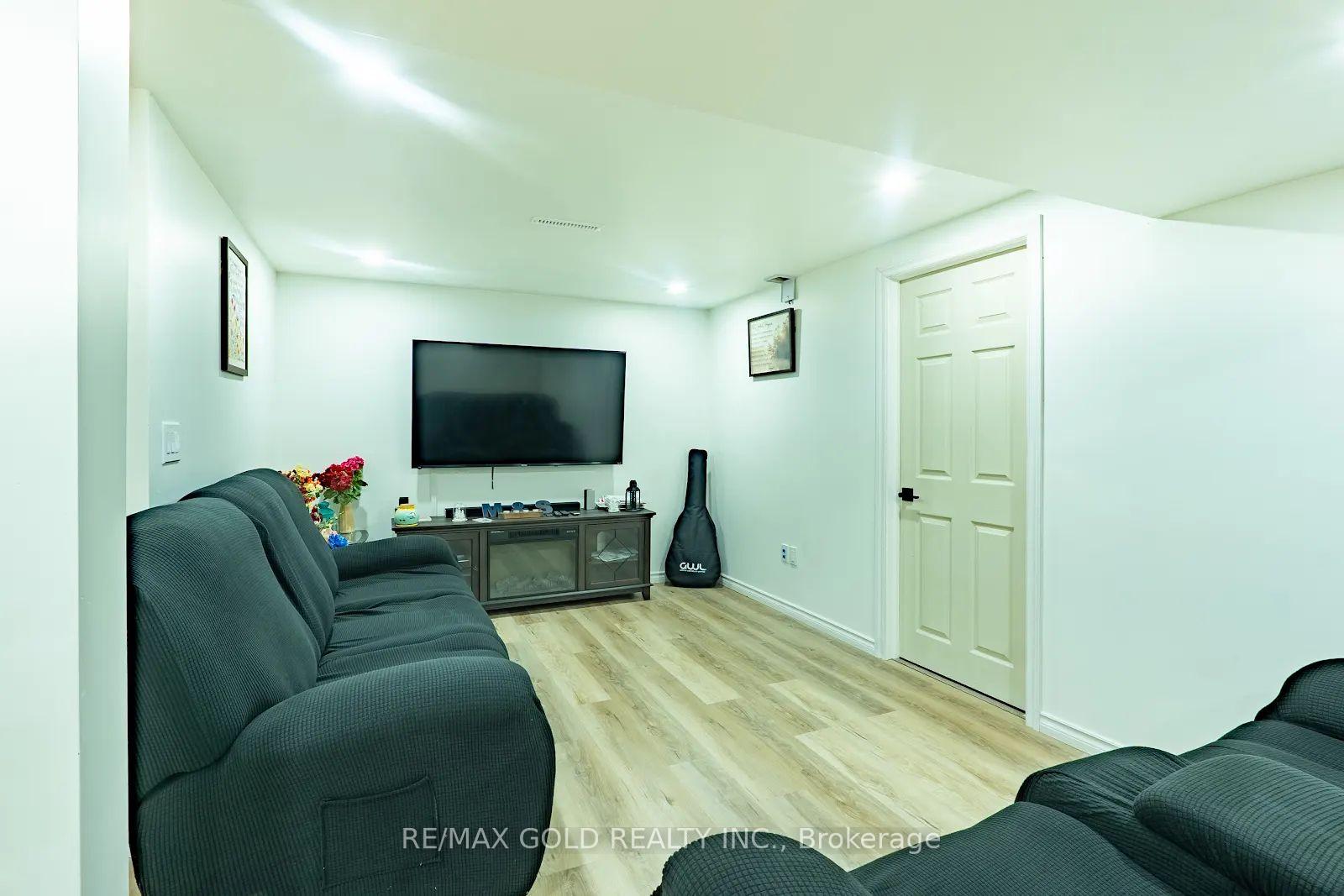 Photo 20 of 16 Braden Avenue, Welland, Prince Charles — HOMEH
