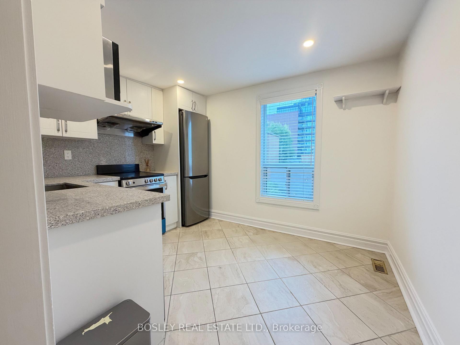Photo 5 of Unit Upper, 260 Ossington Avenue, Toronto, Trinity-Bellwoods — HOMEH