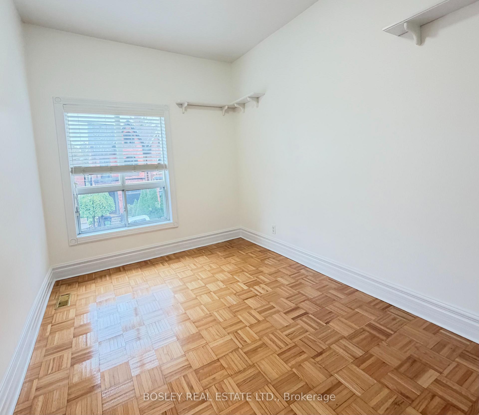 Photo 12 of Unit Upper, 260 Ossington Avenue, Toronto, Trinity-Bellwoods — HOMEH